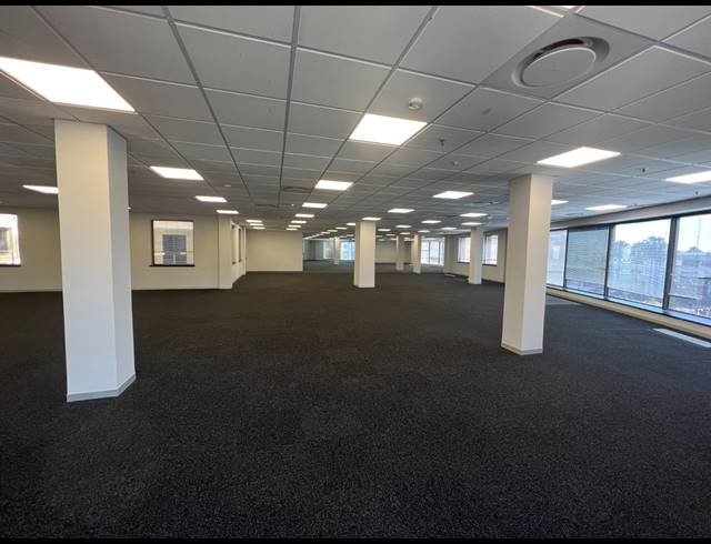 1,356M² OFFICE TO LET IN ROSEBANK
